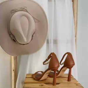 Araceli Heels (Camel)