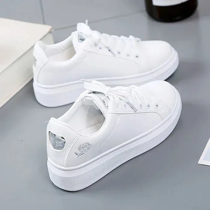 Autumn Rose Embroidery Thick Soled Leather Casual Shoes