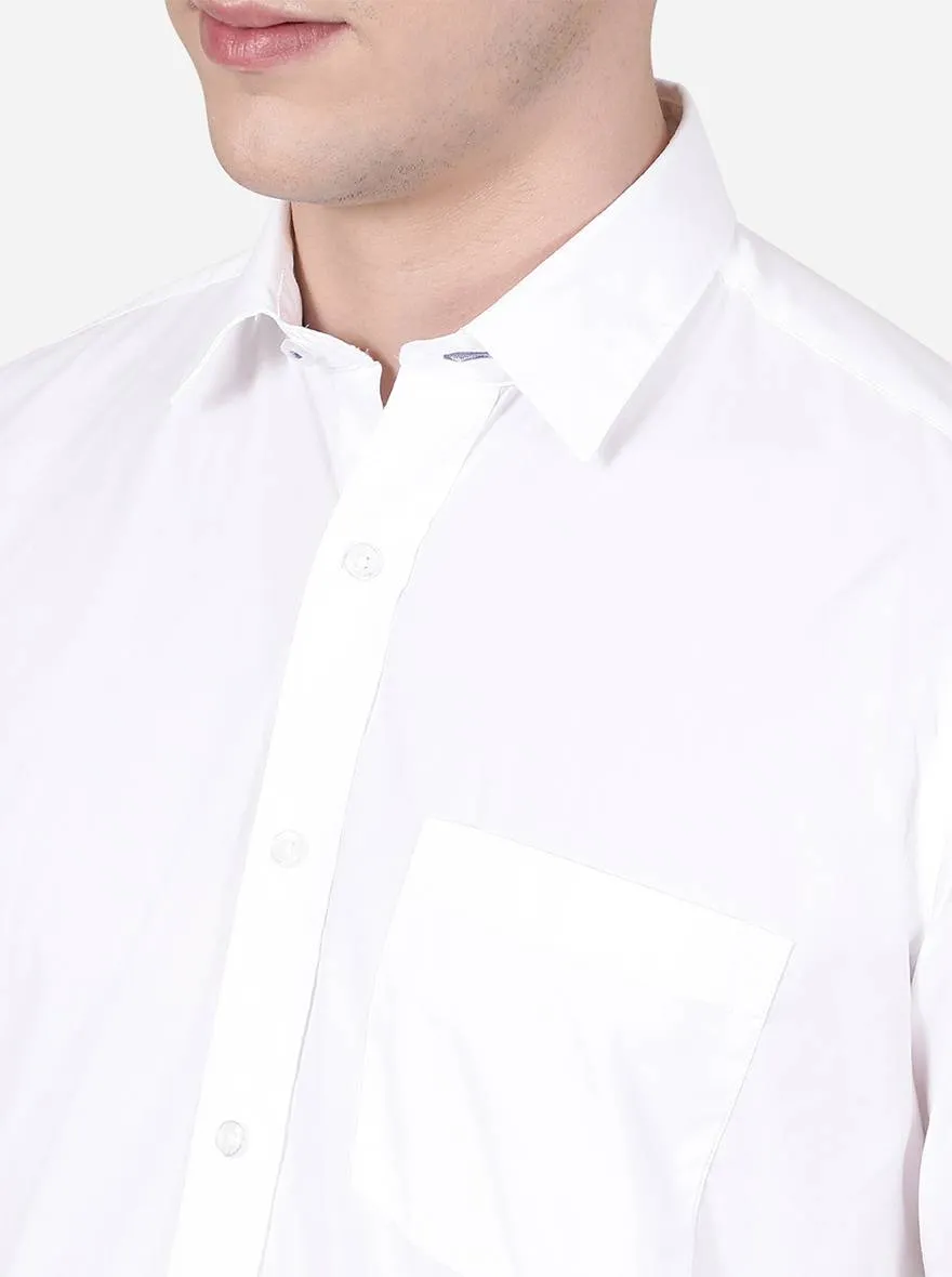 Bright White Solid Slim Fit Casual Shirt | JadeBlue