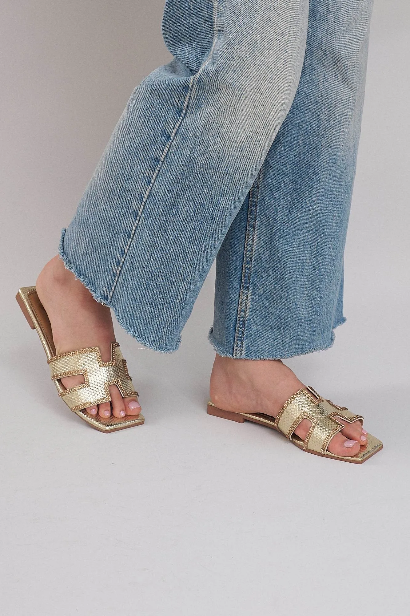 Dubai H Flats - Rhinestone Gold
