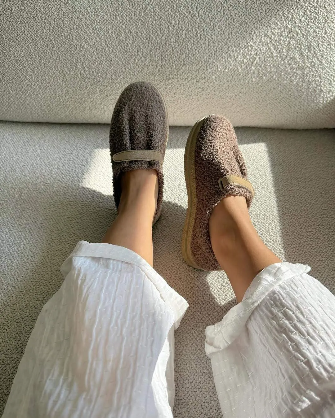 Fur one-piece slip-on shoes
