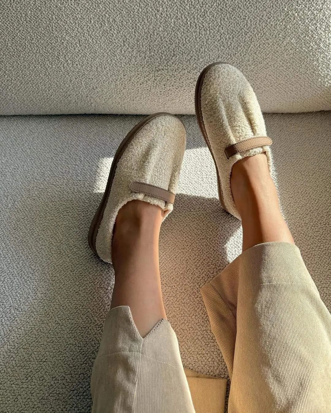 Fur one-piece slip-on shoes