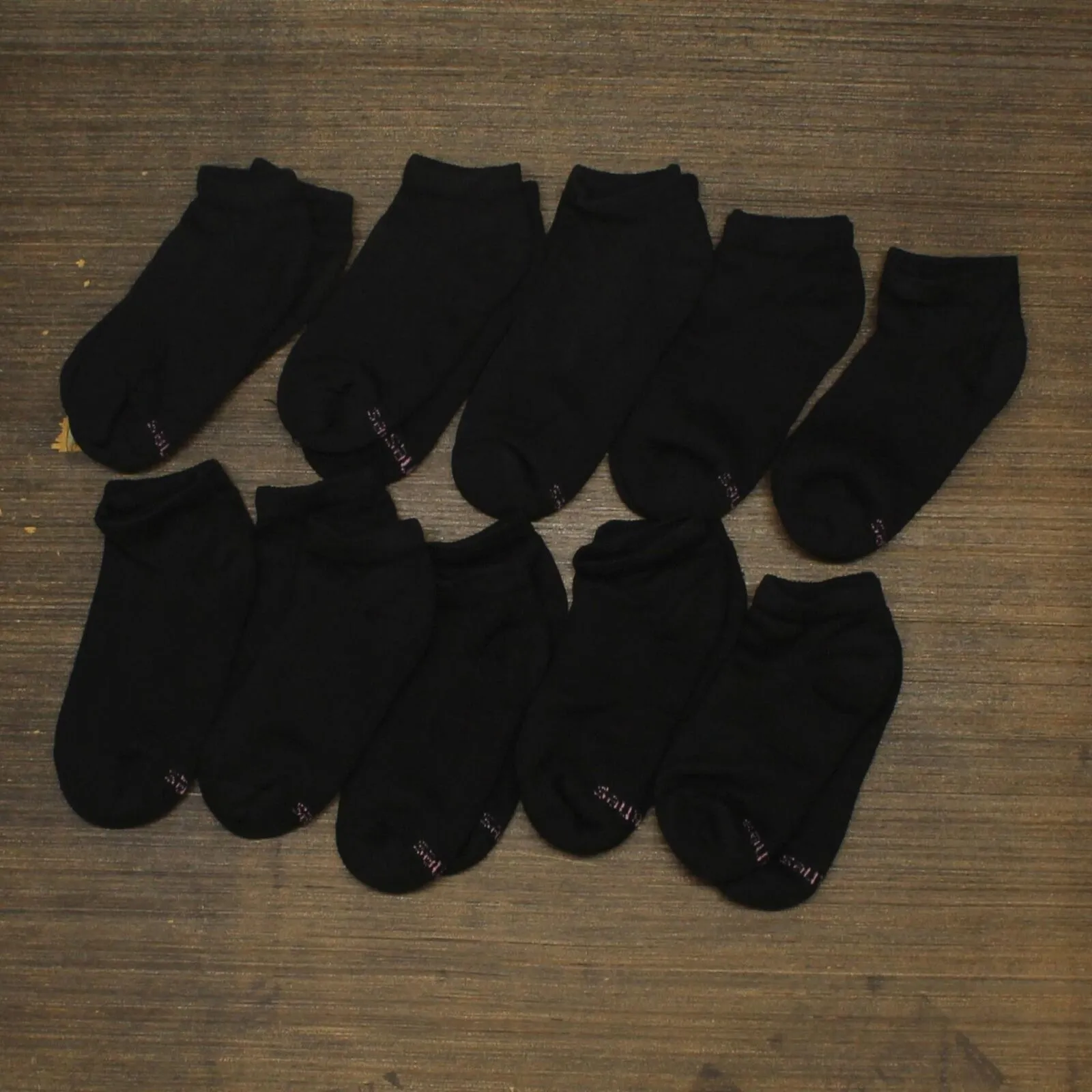 Hanes Women's 10pk Pairs Cushioned Low Cut Socks Black 5-9