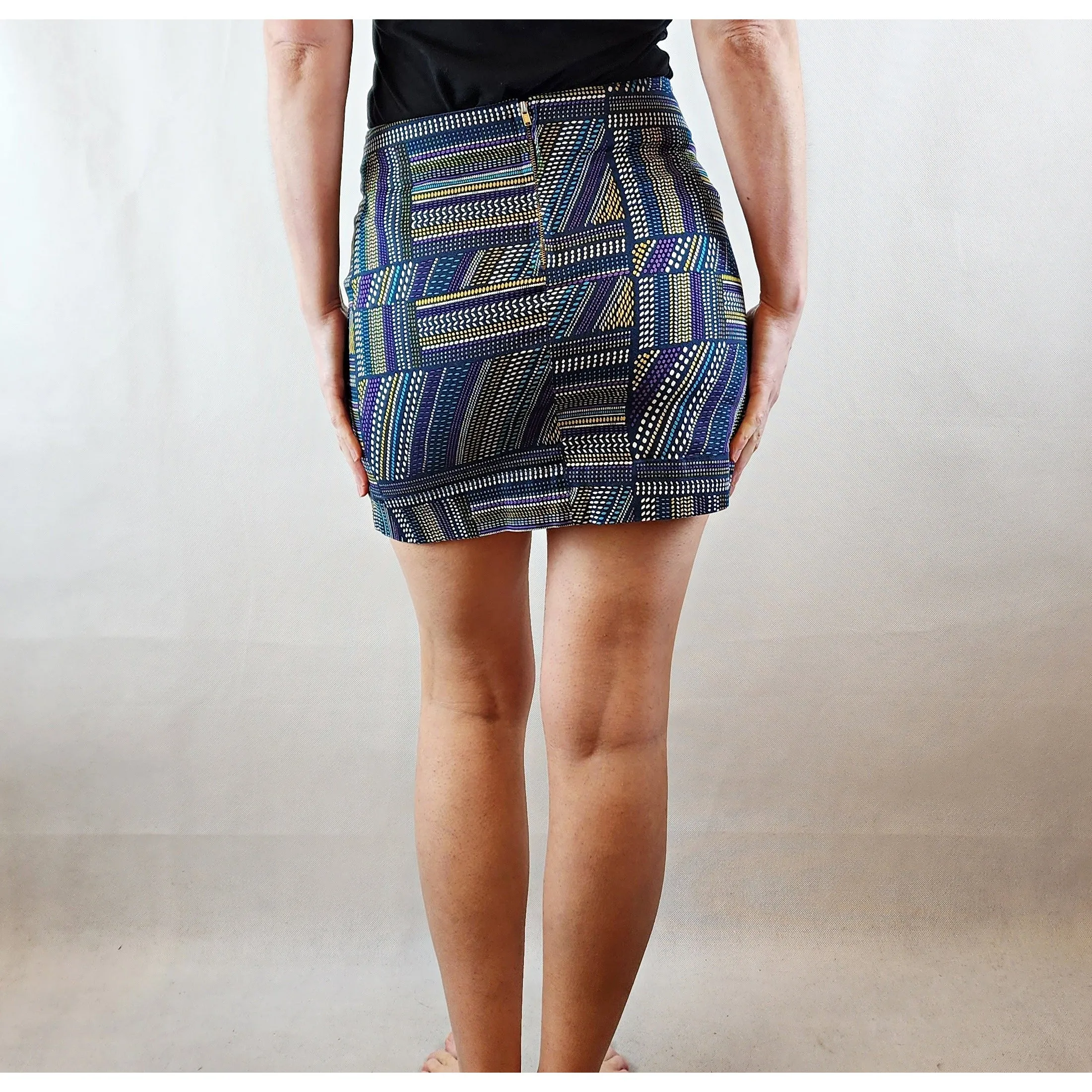 Leonard St colourful mini skirt with front pockets size 6