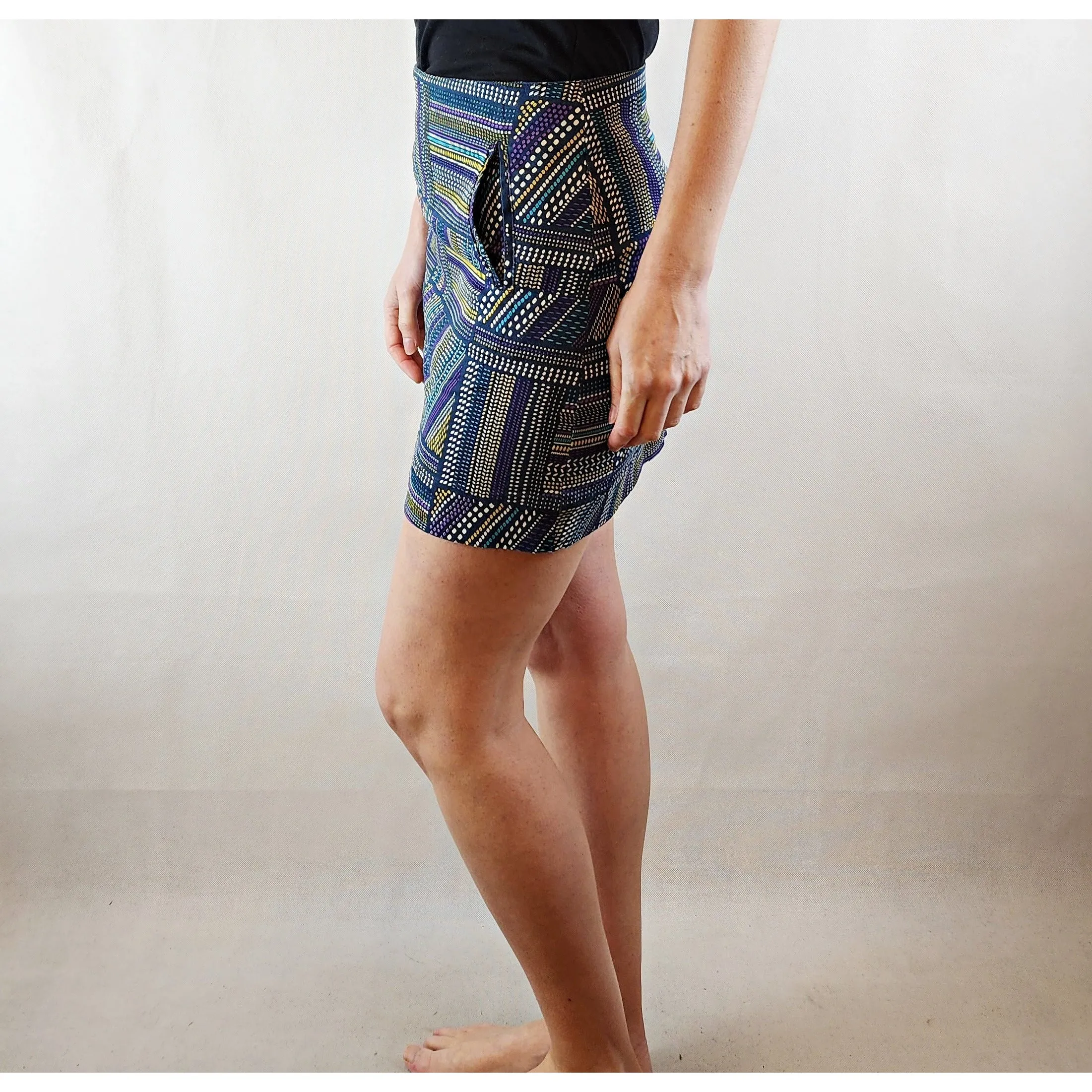 Leonard St colourful mini skirt with front pockets size 6