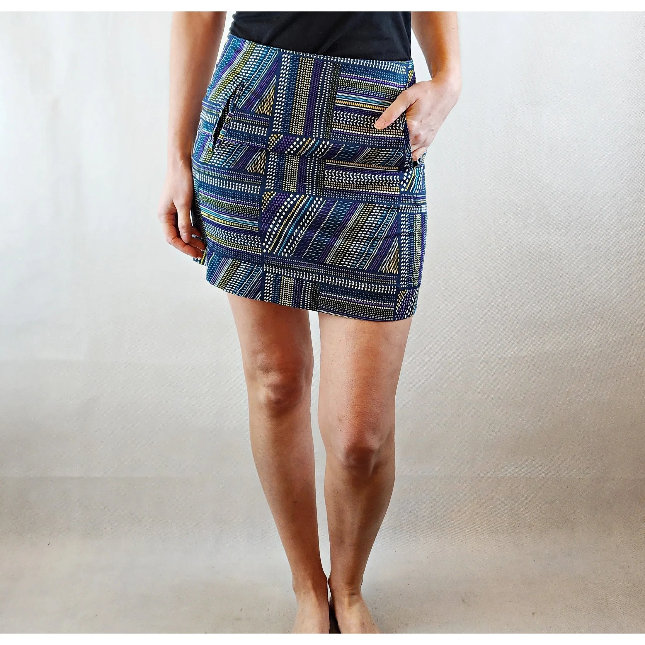 Leonard St colourful mini skirt with front pockets size 6