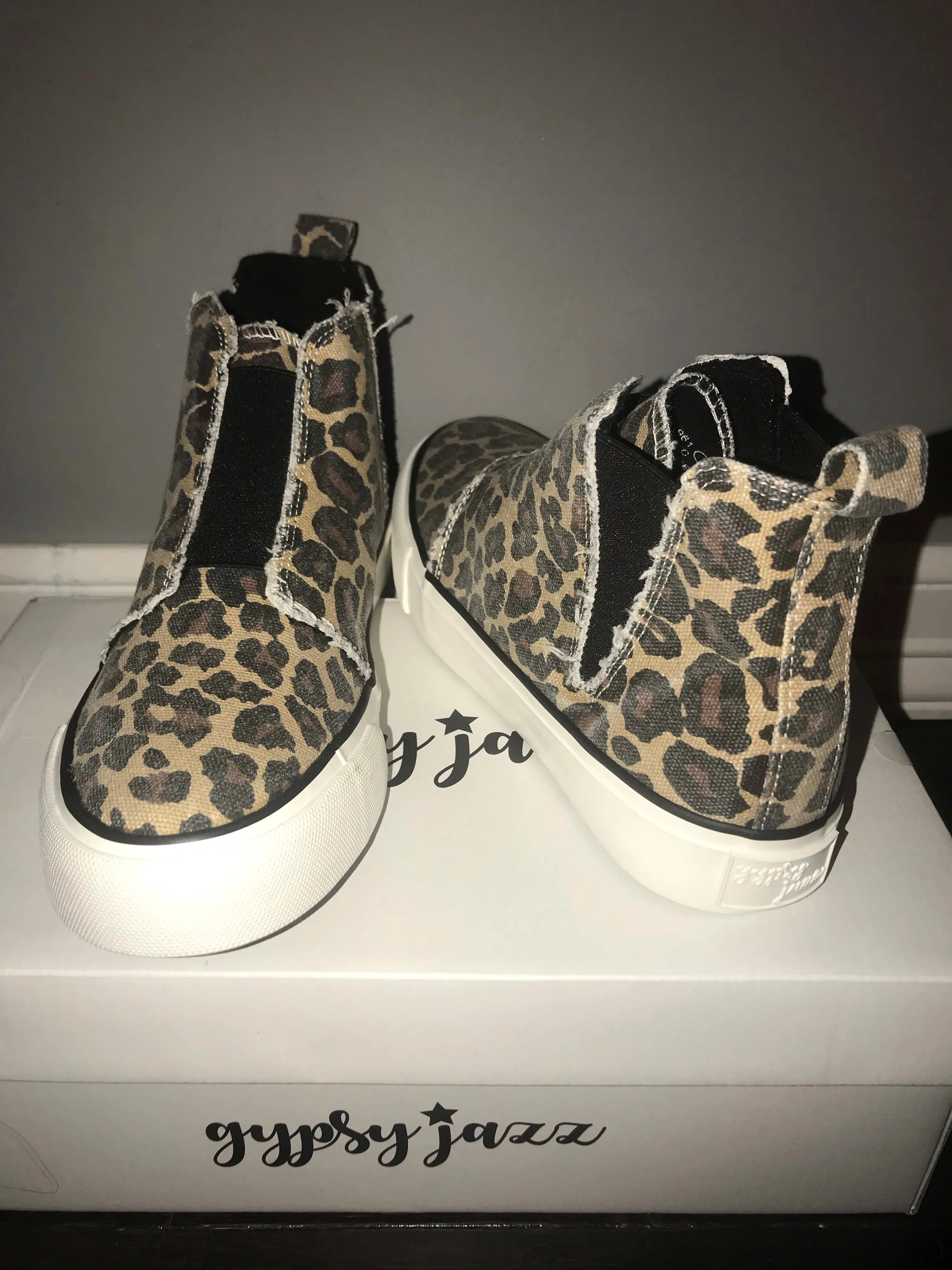 LEOPARD SHOES