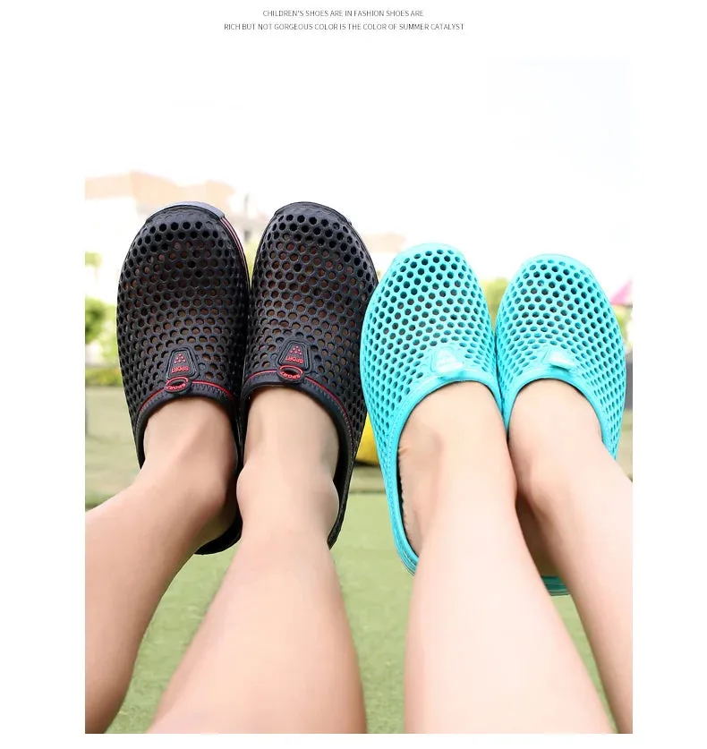 Sandales de plage luxe chic été 2024 / 2024 Women Shoes Beach Slippers Unisex Hollow Out Casual Couple Beach