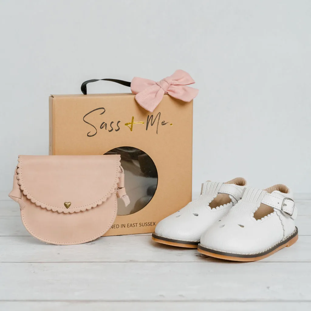 Scallop T Bars - White