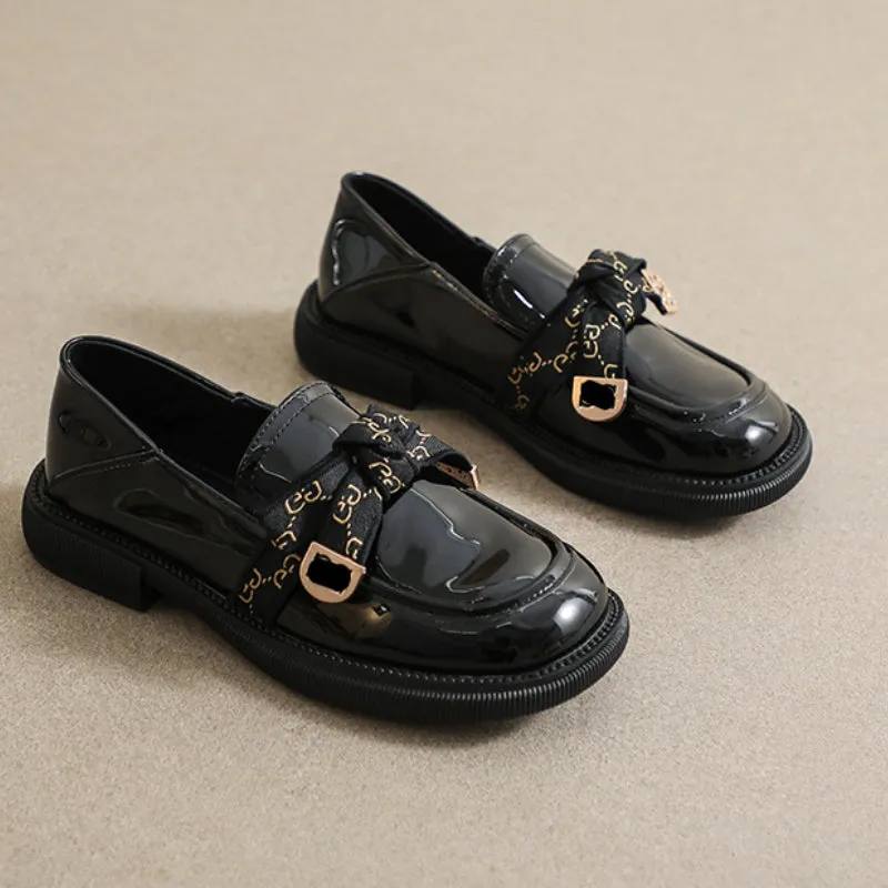 Spring and Autumn Women's Slip-on Shoes, Retro British Style Thick-soled Loafers