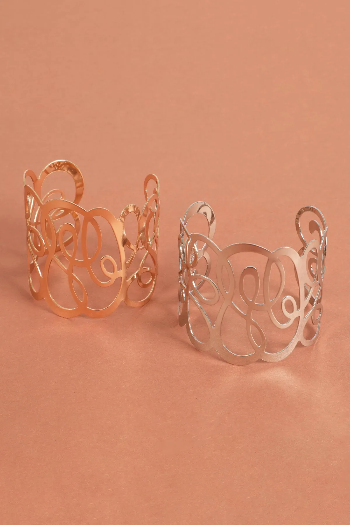SWIRL PATTERNED CUFF BRACELET