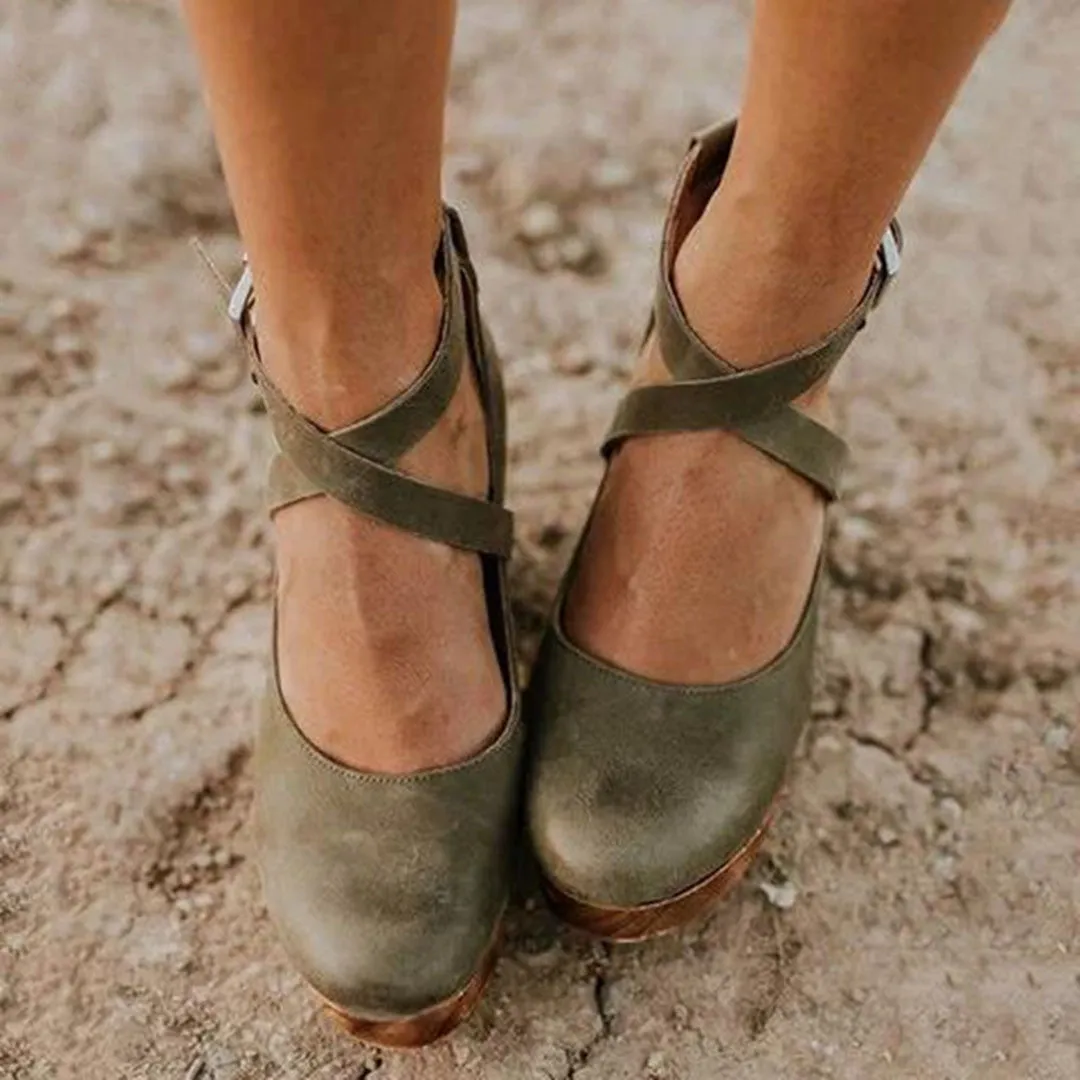 Timeless Closed-Toe Wedge Heel Shoes