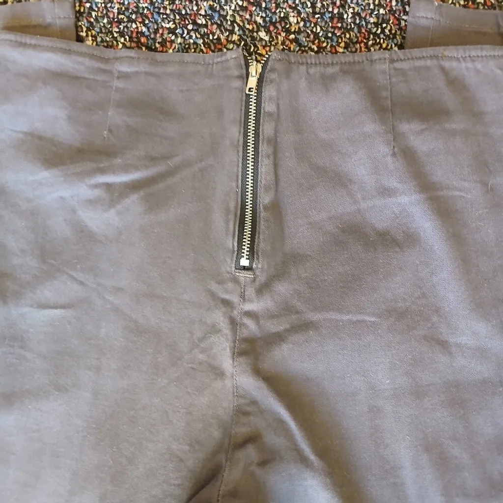 UGC Forever 21 Charcoal Grey Skinny Slacks with ankle zippers size lg