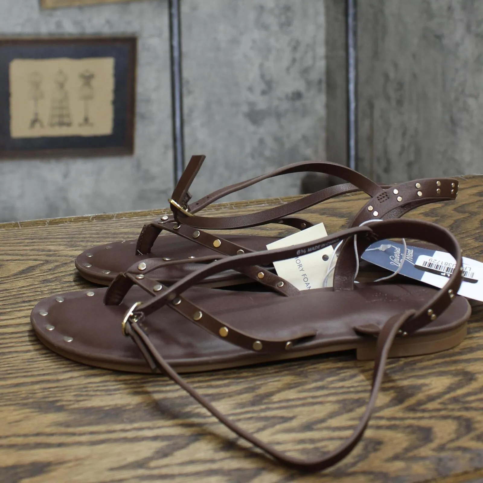 Universal Thread Womens Nikki Studded Thong Sandals 89998544 Brown 6.5M