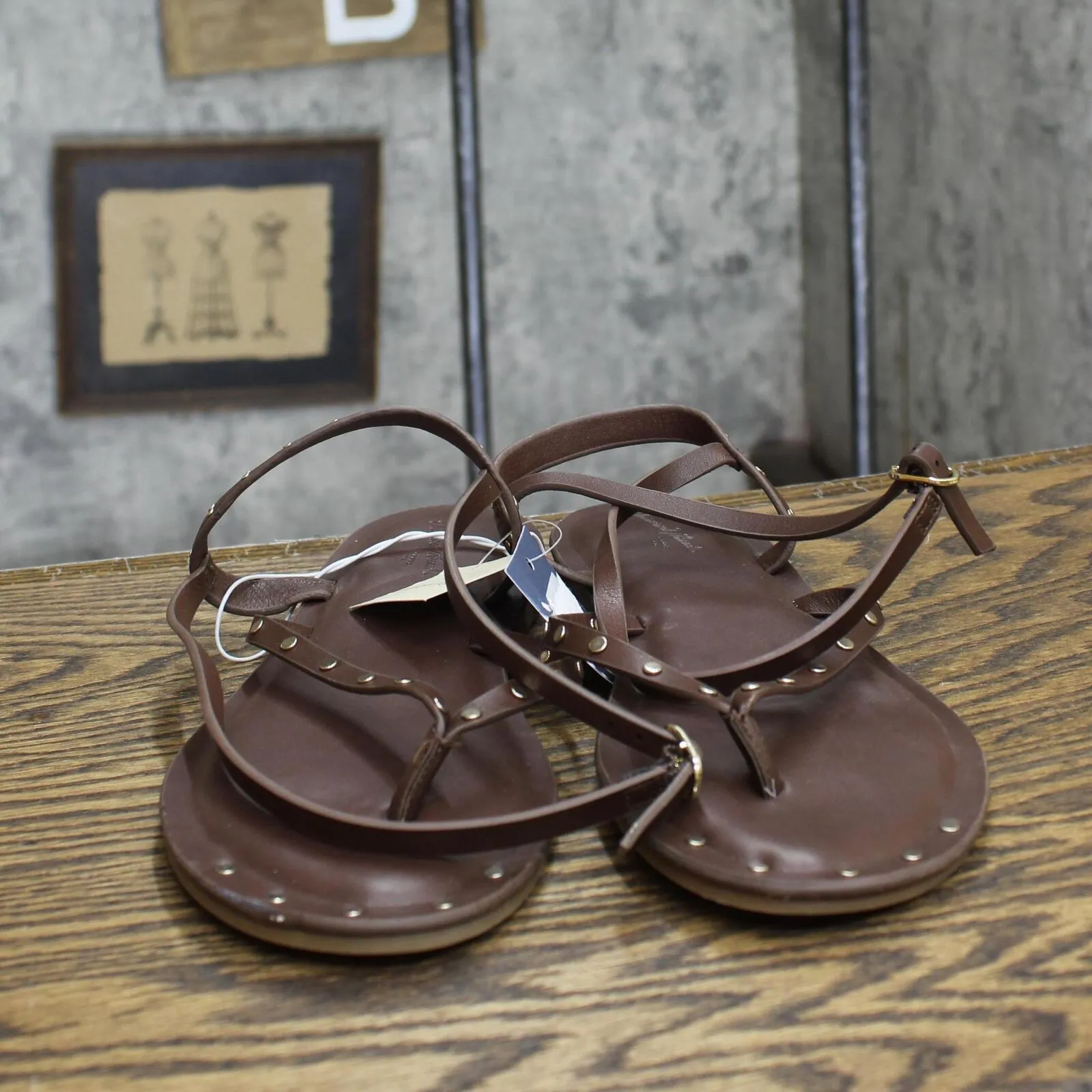 Universal Thread Womens Nikki Studded Thong Sandals 89998544 Brown 7.5M