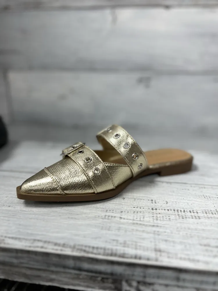 Usual Pointed Toe Slip On