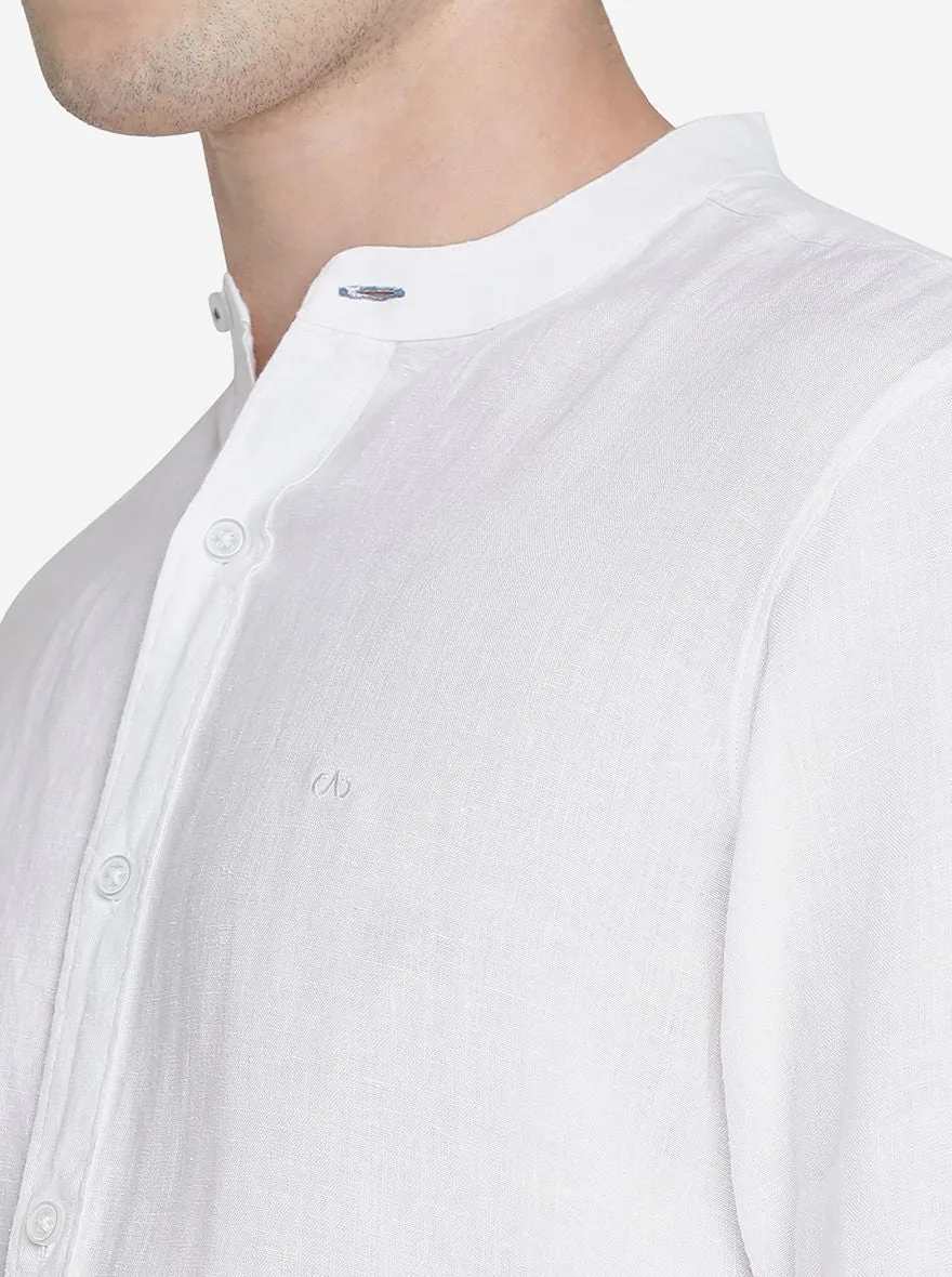 White Solid Slim Fit Casual Shirt | JadeBlue