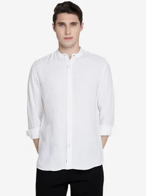 White Solid Slim Fit Casual Shirt | JadeBlue